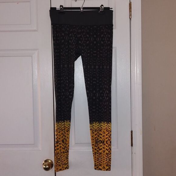 Onzie workout yoga running  legging tights  Sz M/L - Picture 1 of 6